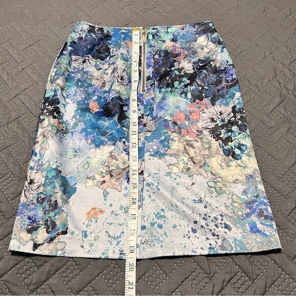H&M Floral Pencil Skirt   Size 2   EUC - Picture 5 of 5